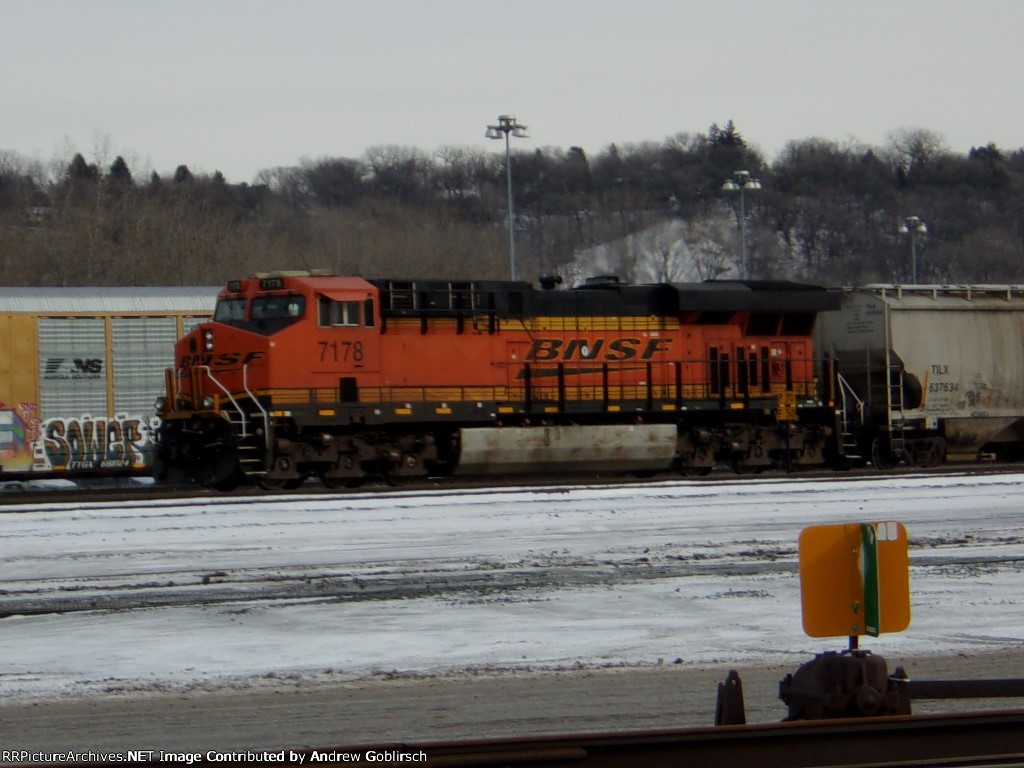 BNSF 7178